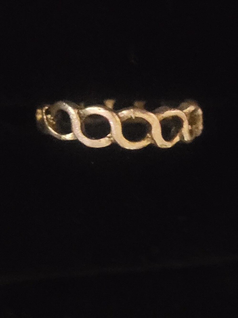 Vintage Unmarked Silver Tone Wavy Openwork Band Ring Untested